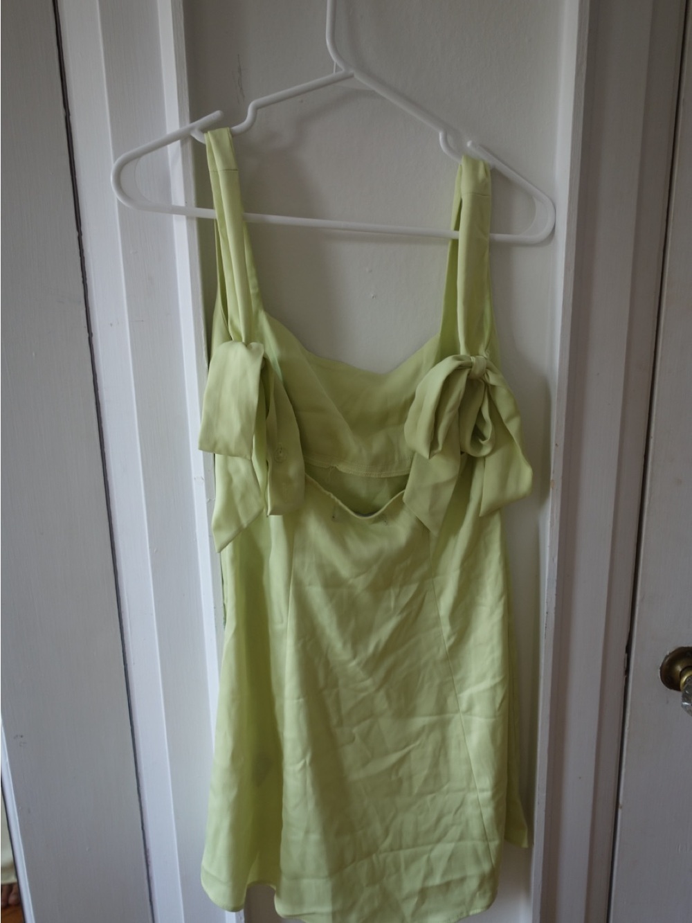 Urban Outfitters Light Lime Scoop Neck Cami - Picture 2 of 3